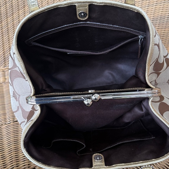 Coach SIgnature  Handbag Purse Large "C" Satchel Tote Gold Tone Trim w/ Hangtag - Picture 6 of 11